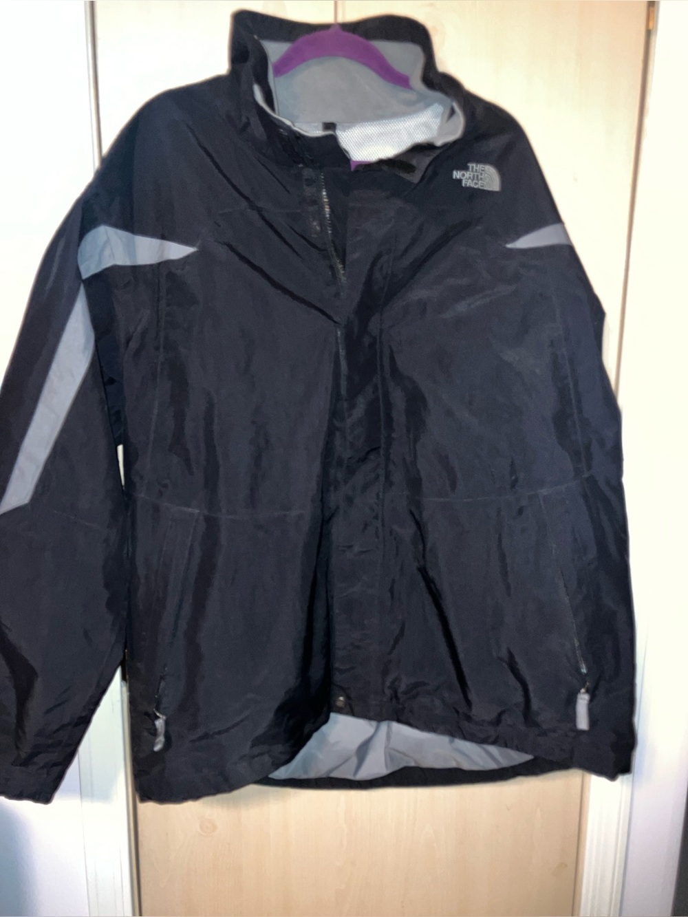 The North Face Black and Gray Men’s Raincoat Shell, Men’s XL , heated ,HyVent
